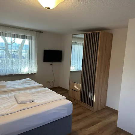 Zuck ホテル Schauren